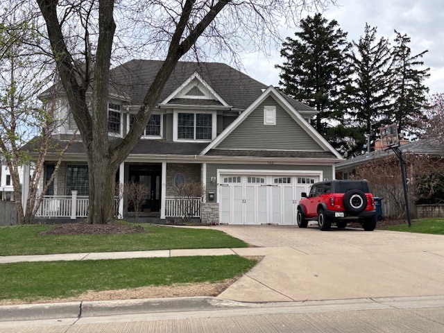 143 W CHICAGO Avenue, Clarendon Hills, IL 60514