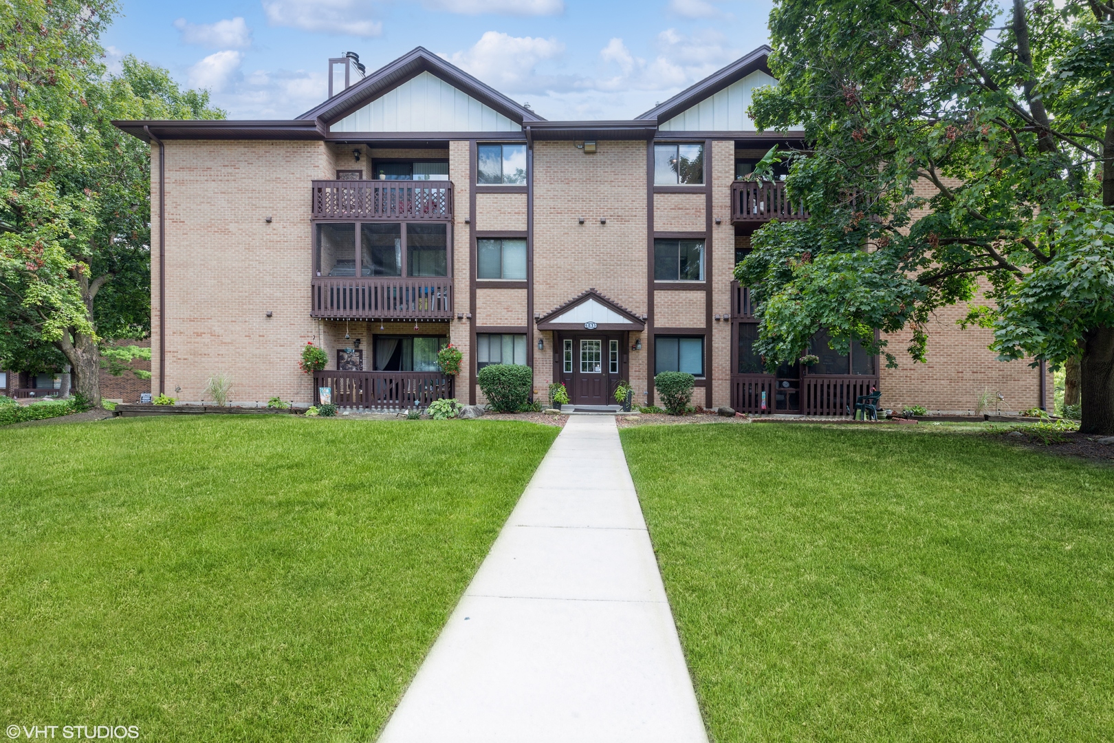 6015 LAKESIDE Place #304, Tinley Park, IL 60477