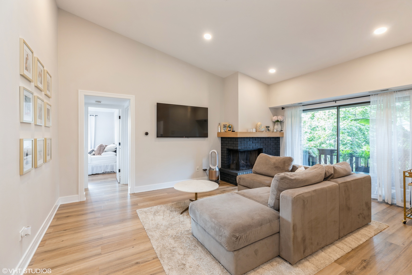6015 LAKESIDE Place #304, Tinley Park, IL 60477