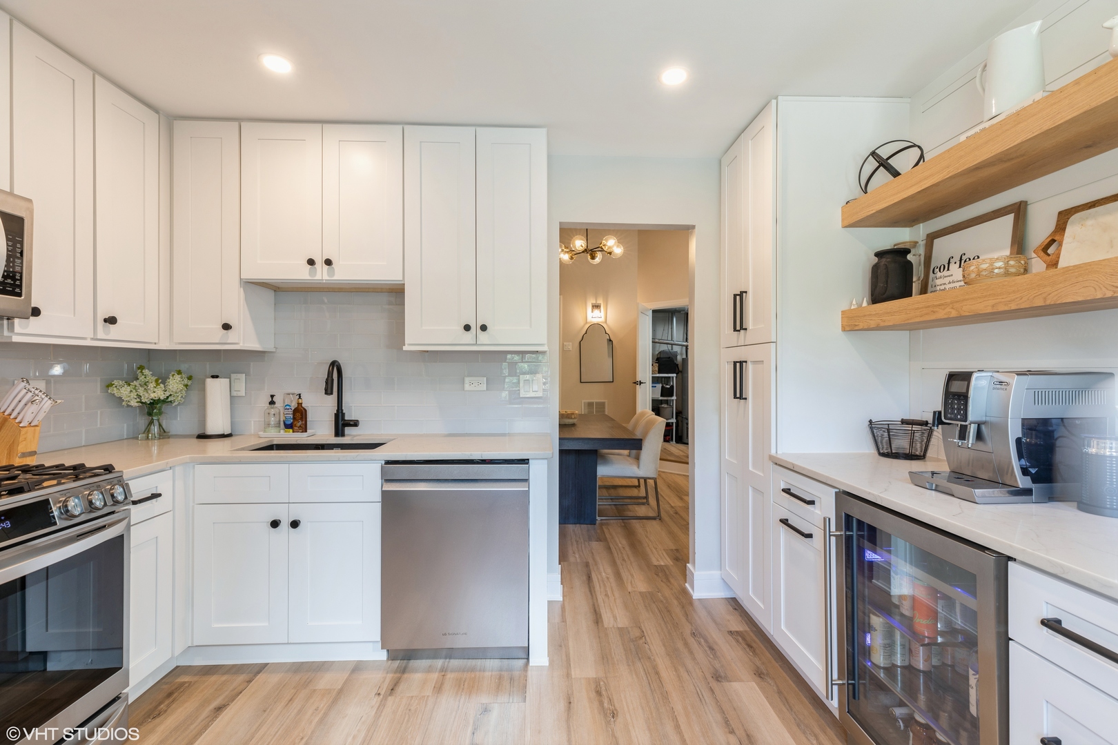 6015 LAKESIDE Place #304, Tinley Park, IL 60477