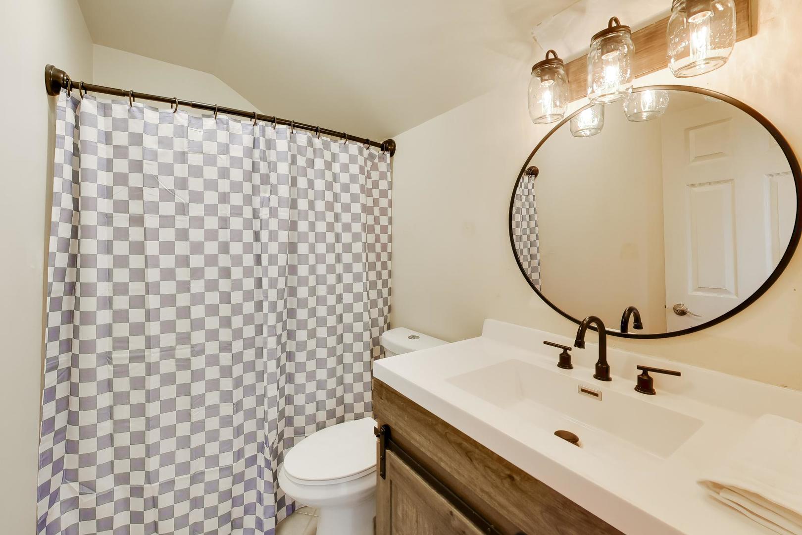 828 Village Quarter Road #A, West Dundee, IL 60118