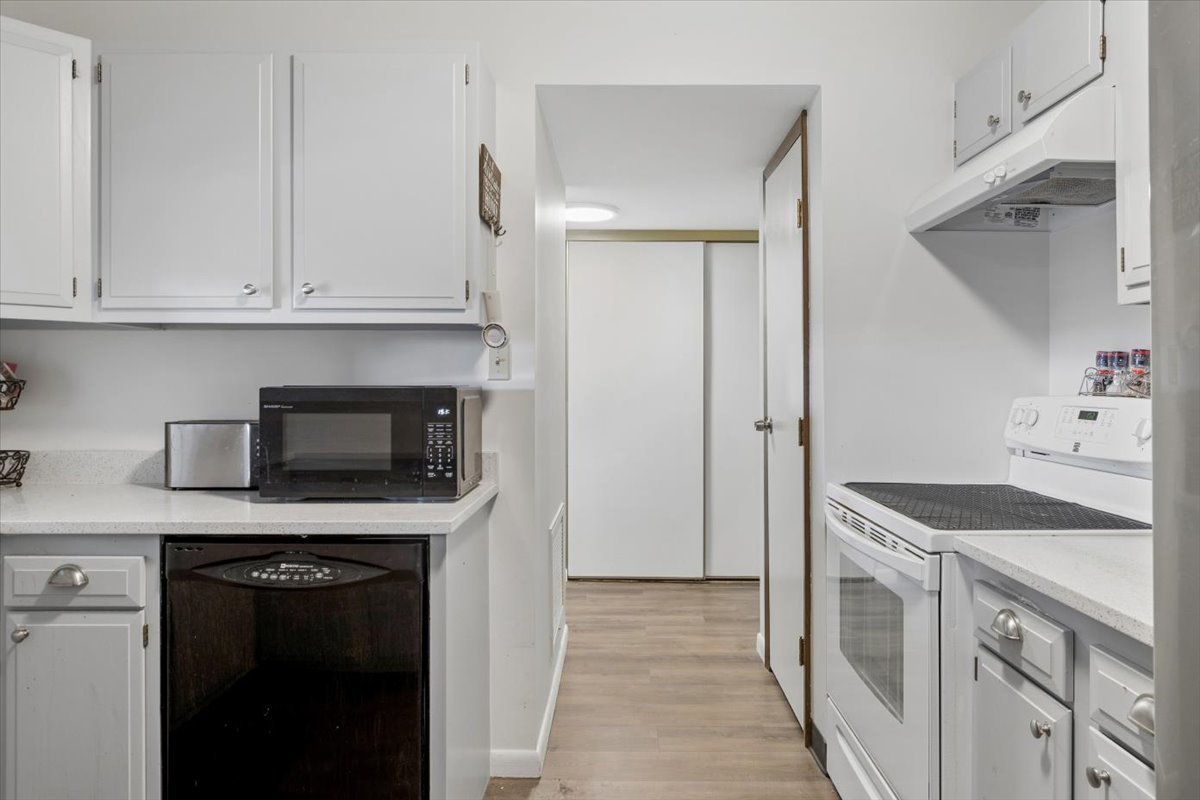 6545 Main Street #407, Downers Grove, IL 60516