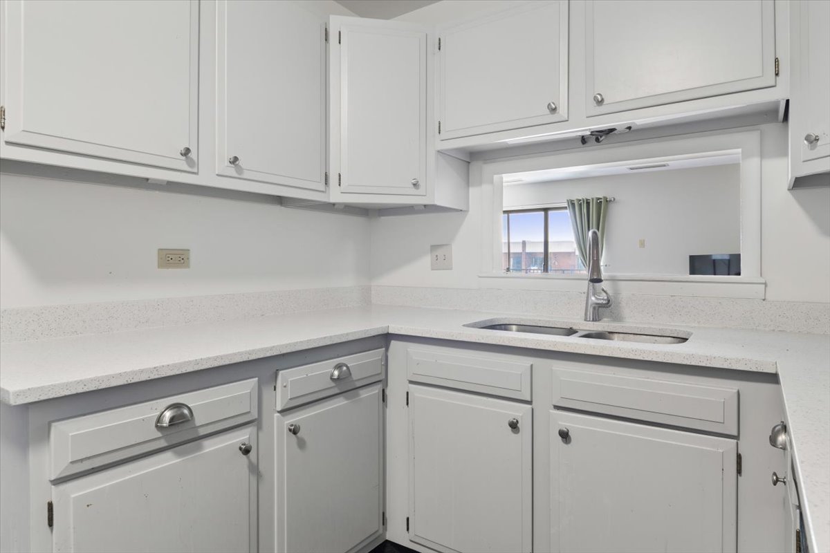 6545 Main Street #407, Downers Grove, IL 60516