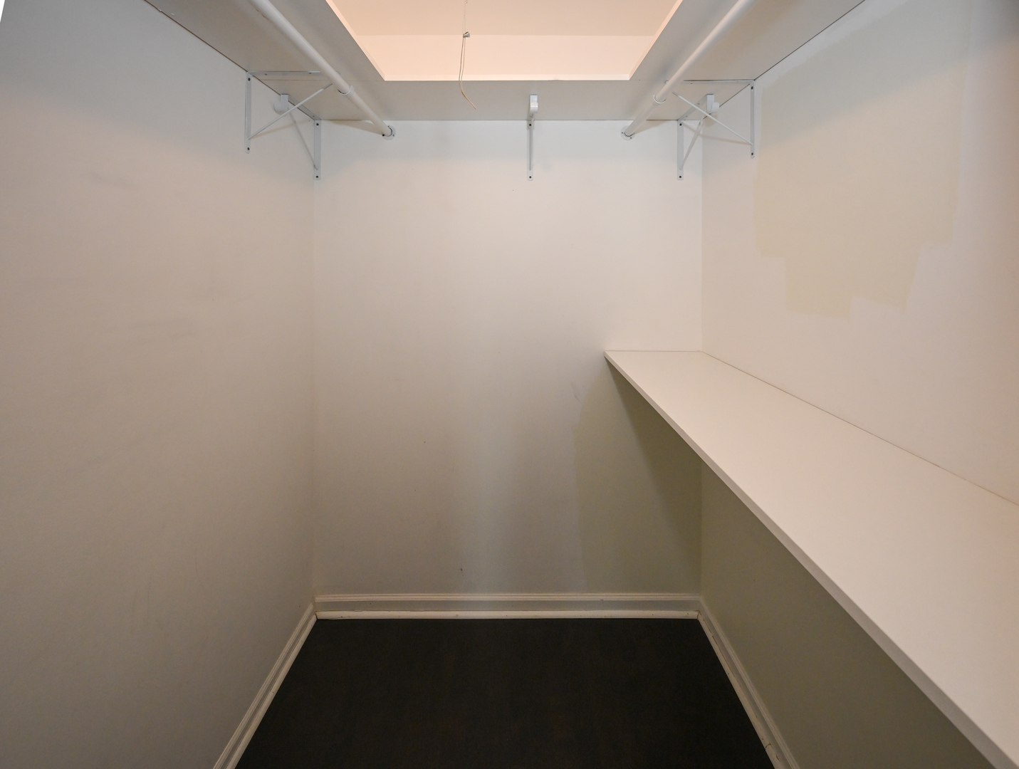 274 Greensboro Court #5, Elk Grove Village, IL 60007