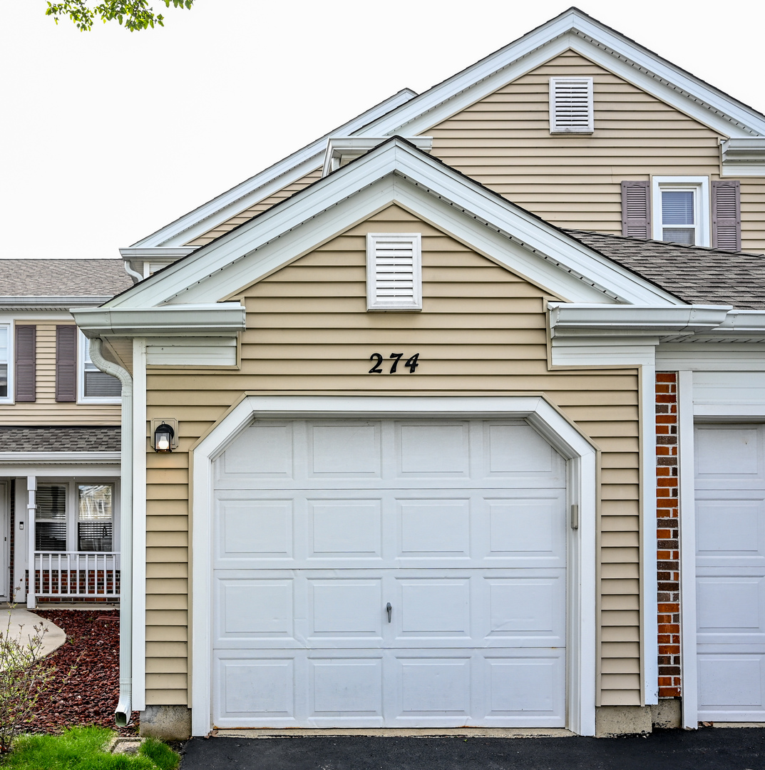274 Greensboro Court #5, Elk Grove Village, IL 60007