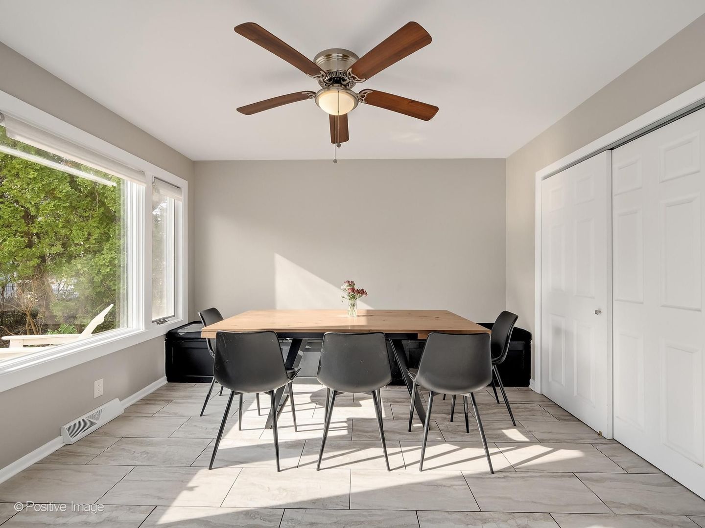 407 10th Court, St. Charles, IL 60174