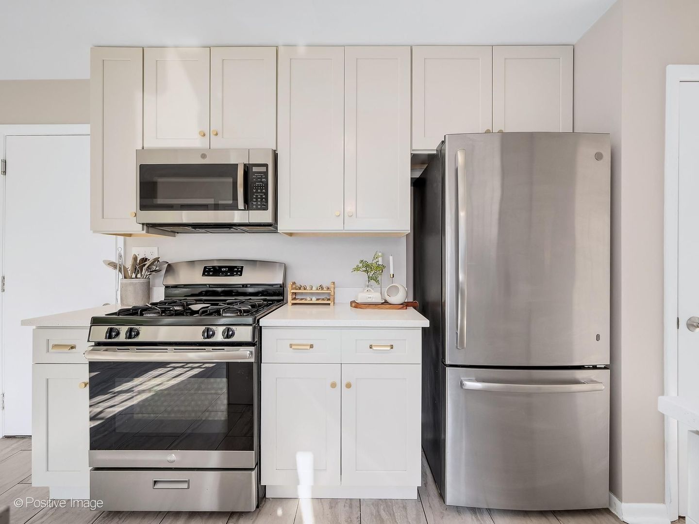 407 10th Court, St. Charles, IL 60174