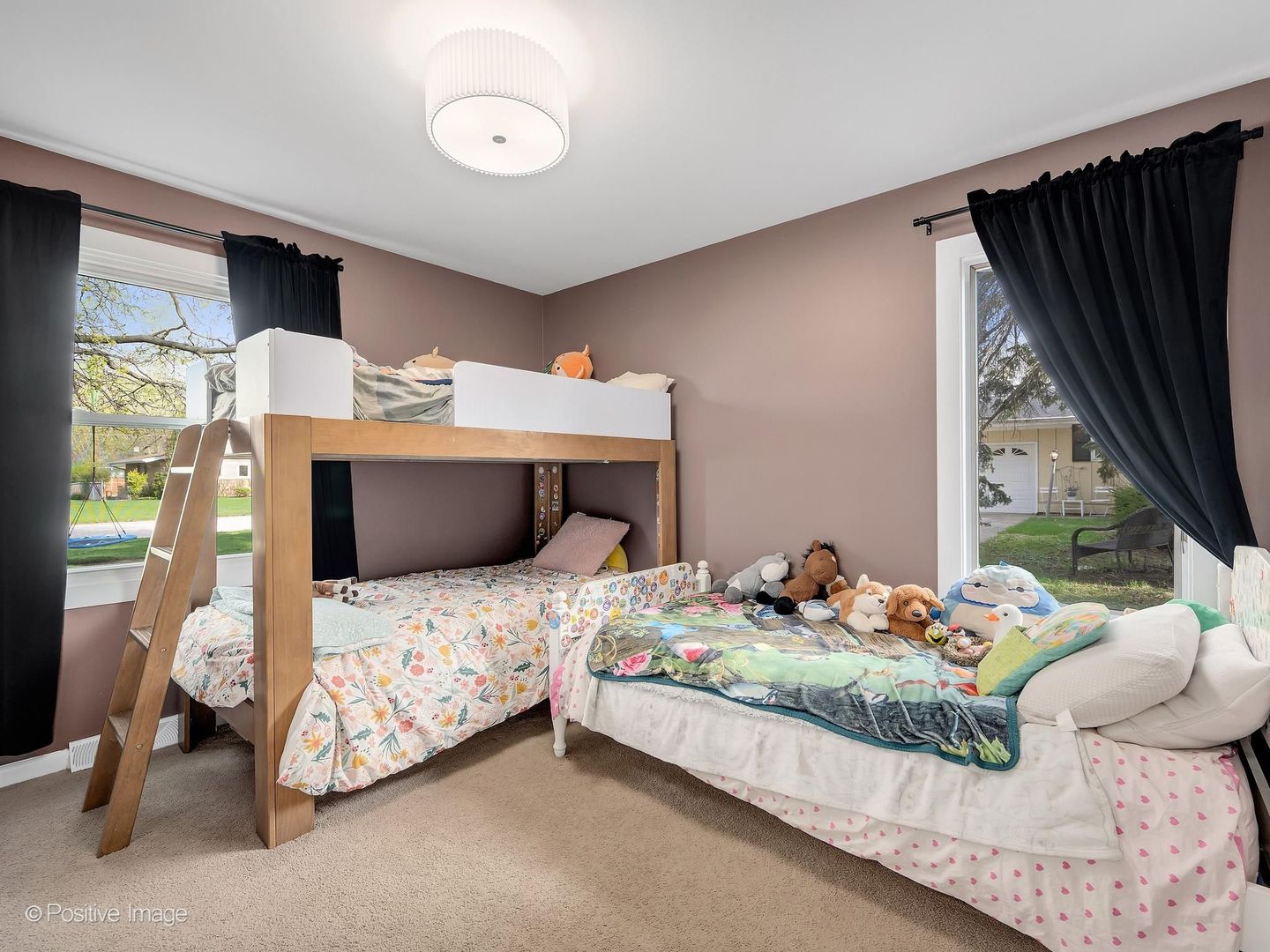 407 10th Court, St. Charles, IL 60174