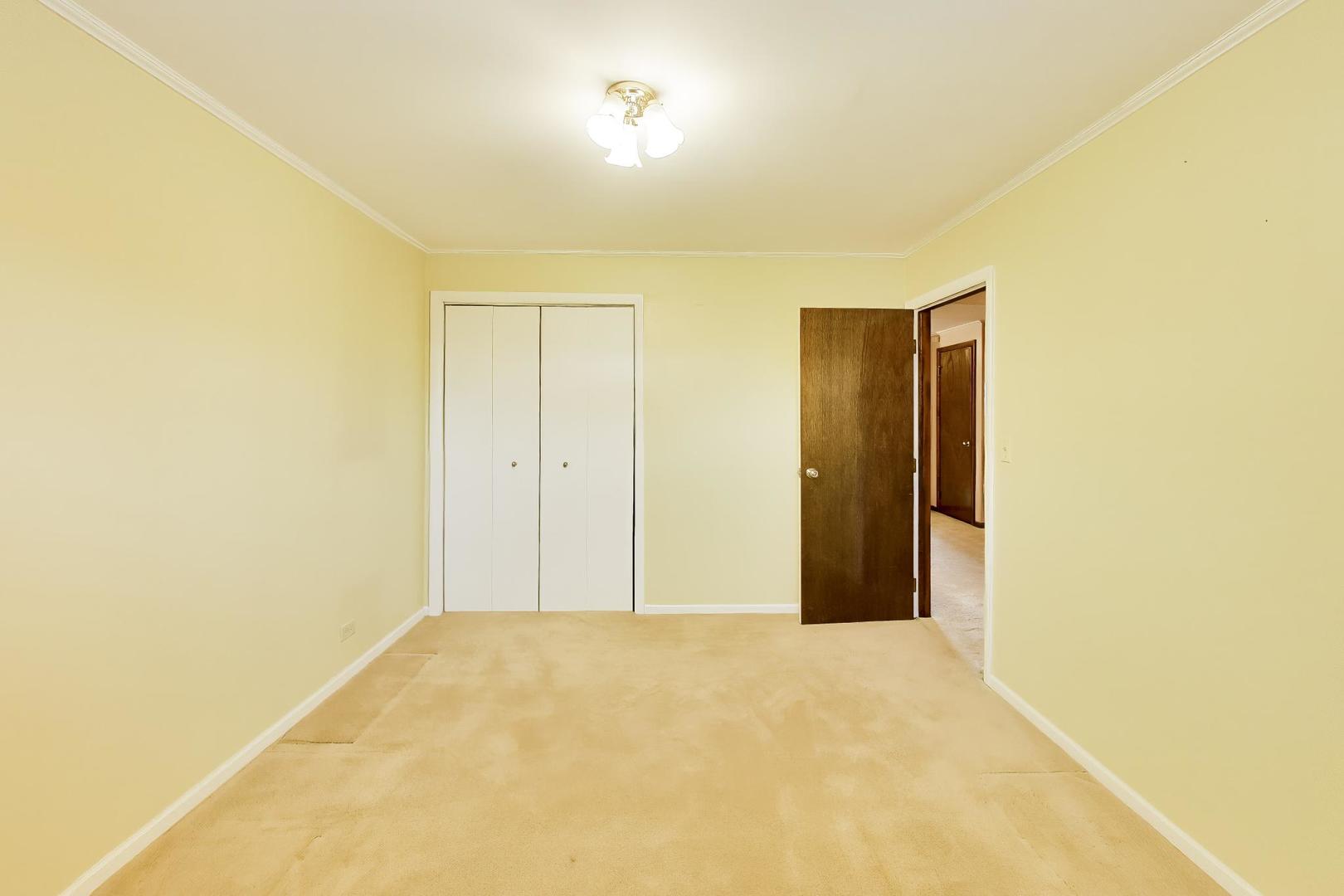 1101 Hunter Street, Lombard, IL 60148