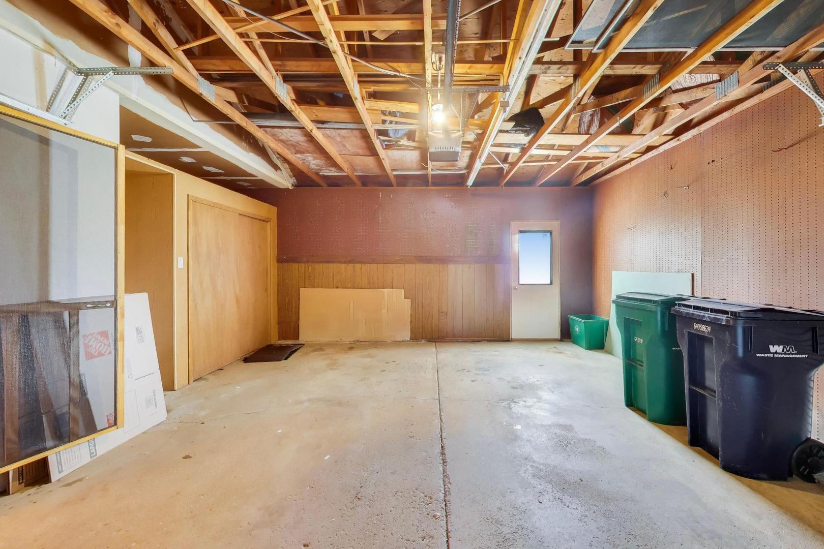 1101 Hunter Street, Lombard, IL 60148