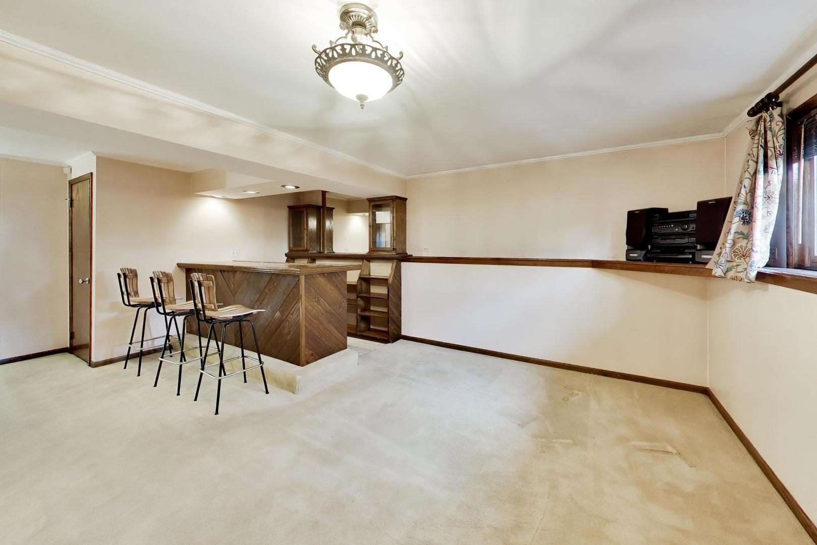 1101 Hunter Street, Lombard, IL 60148