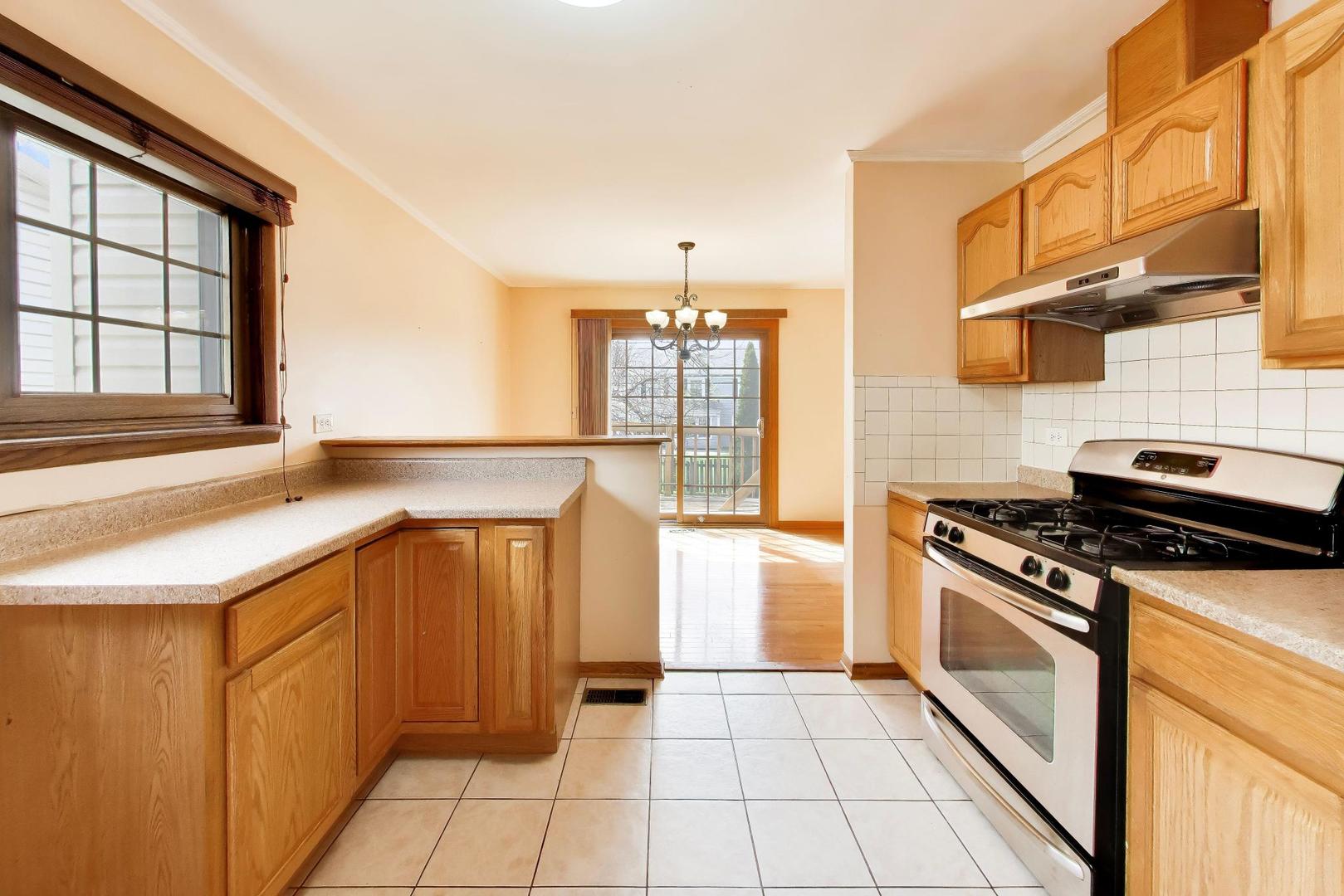 1101 Hunter Street, Lombard, IL 60148