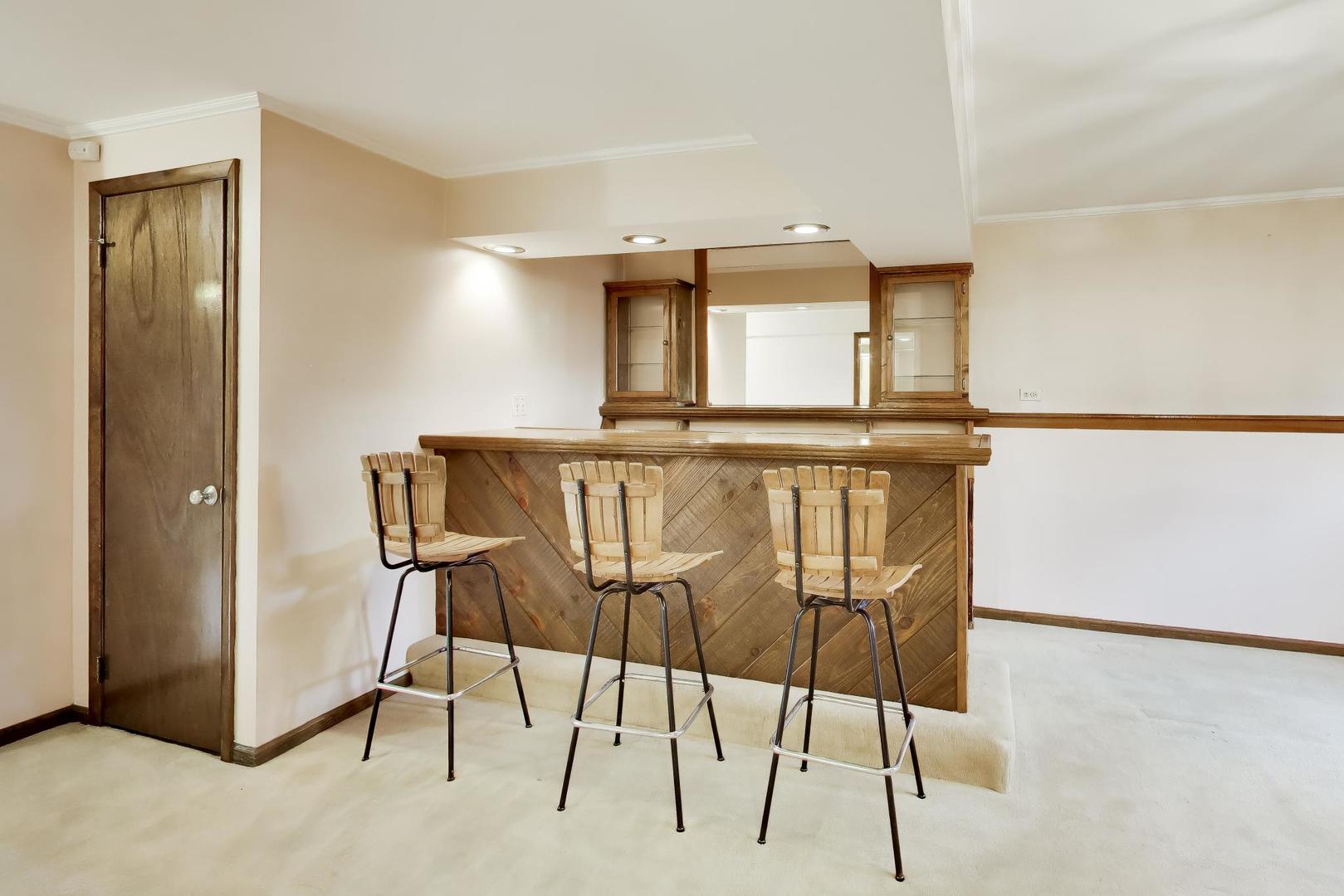 1101 Hunter Street, Lombard, IL 60148