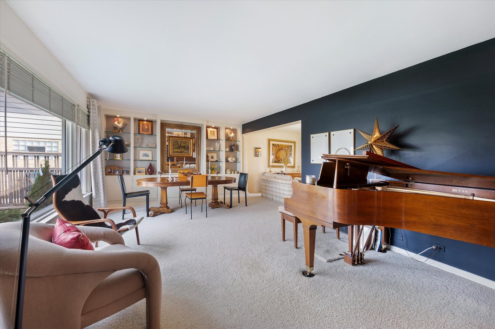 631 S Fern Court, Elmhurst, IL 60126