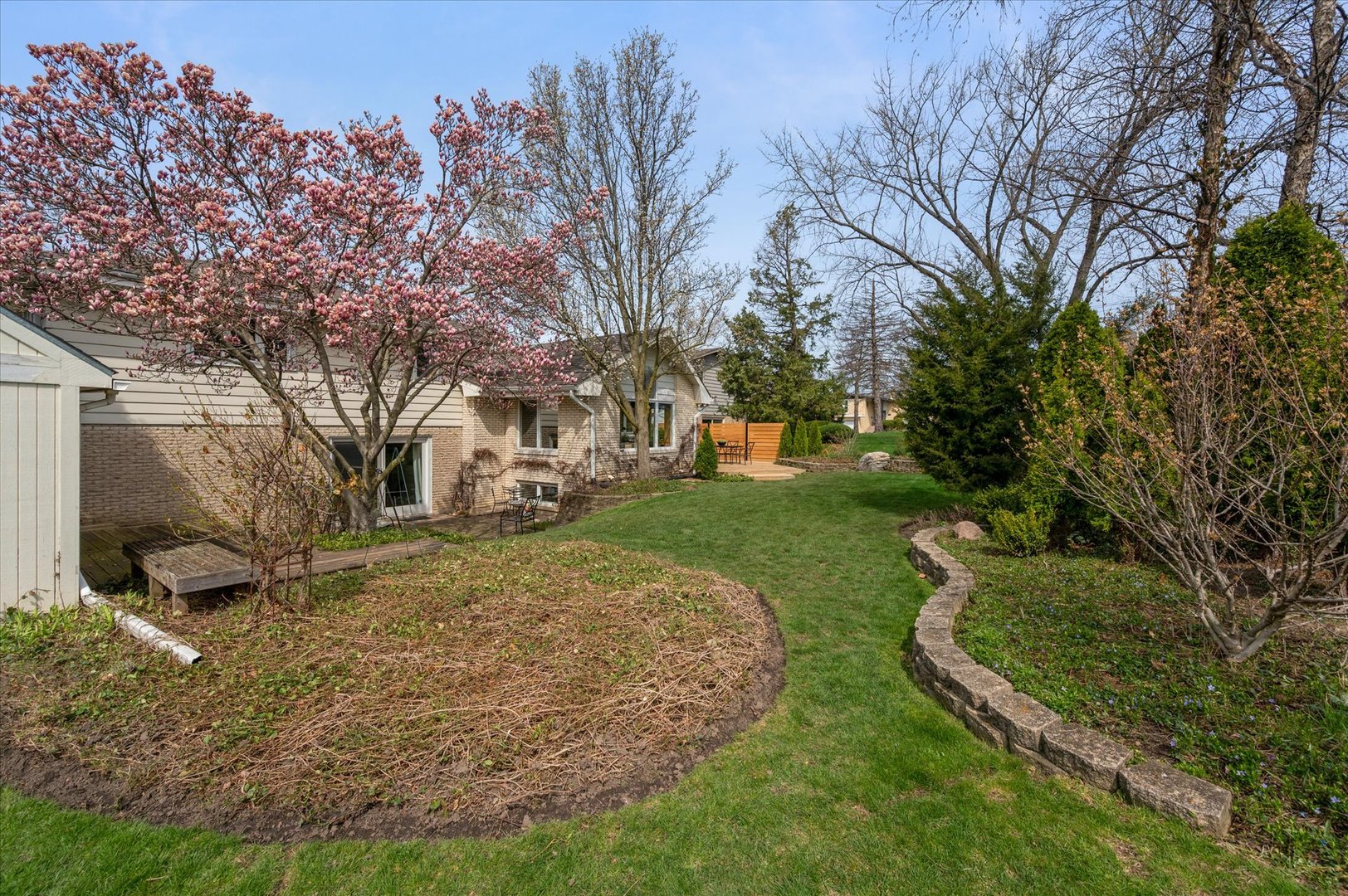 631 S Fern Court, Elmhurst, IL 60126