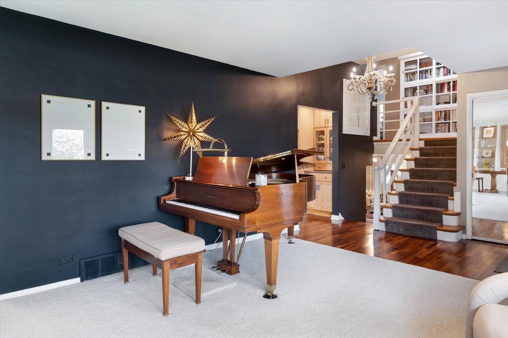 631 S Fern Court, Elmhurst, IL 60126