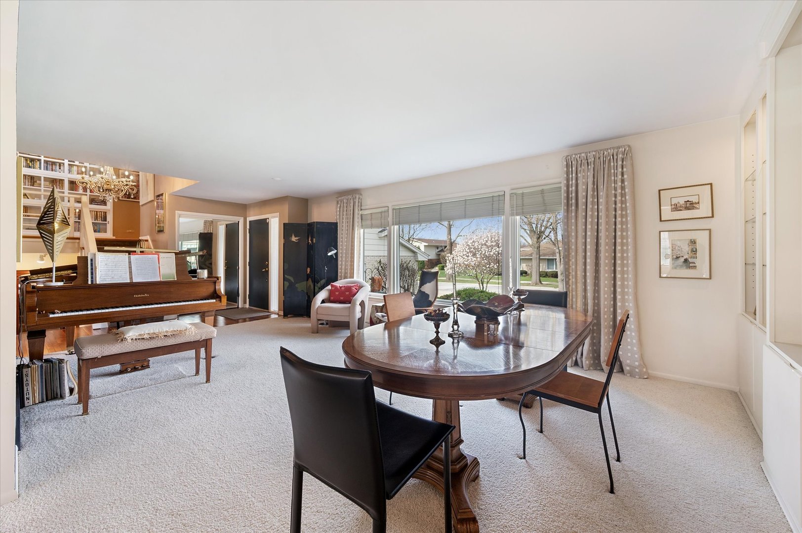 631 S Fern Court, Elmhurst, IL 60126