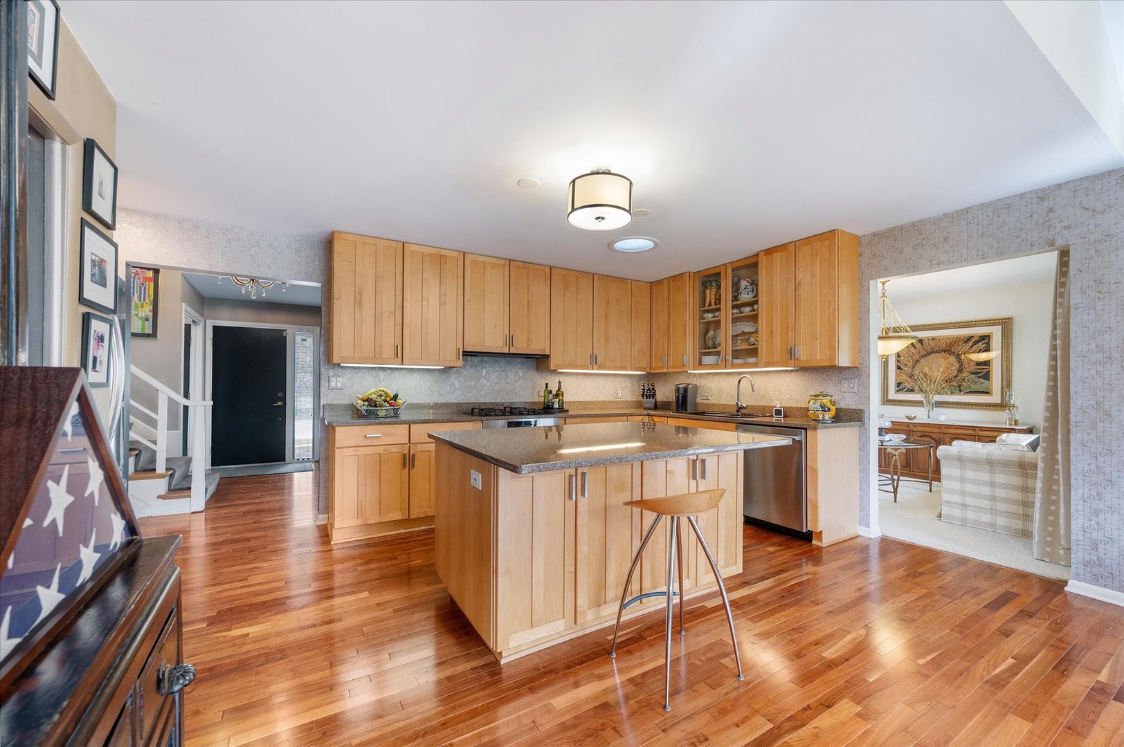 631 S Fern Court, Elmhurst, IL 60126