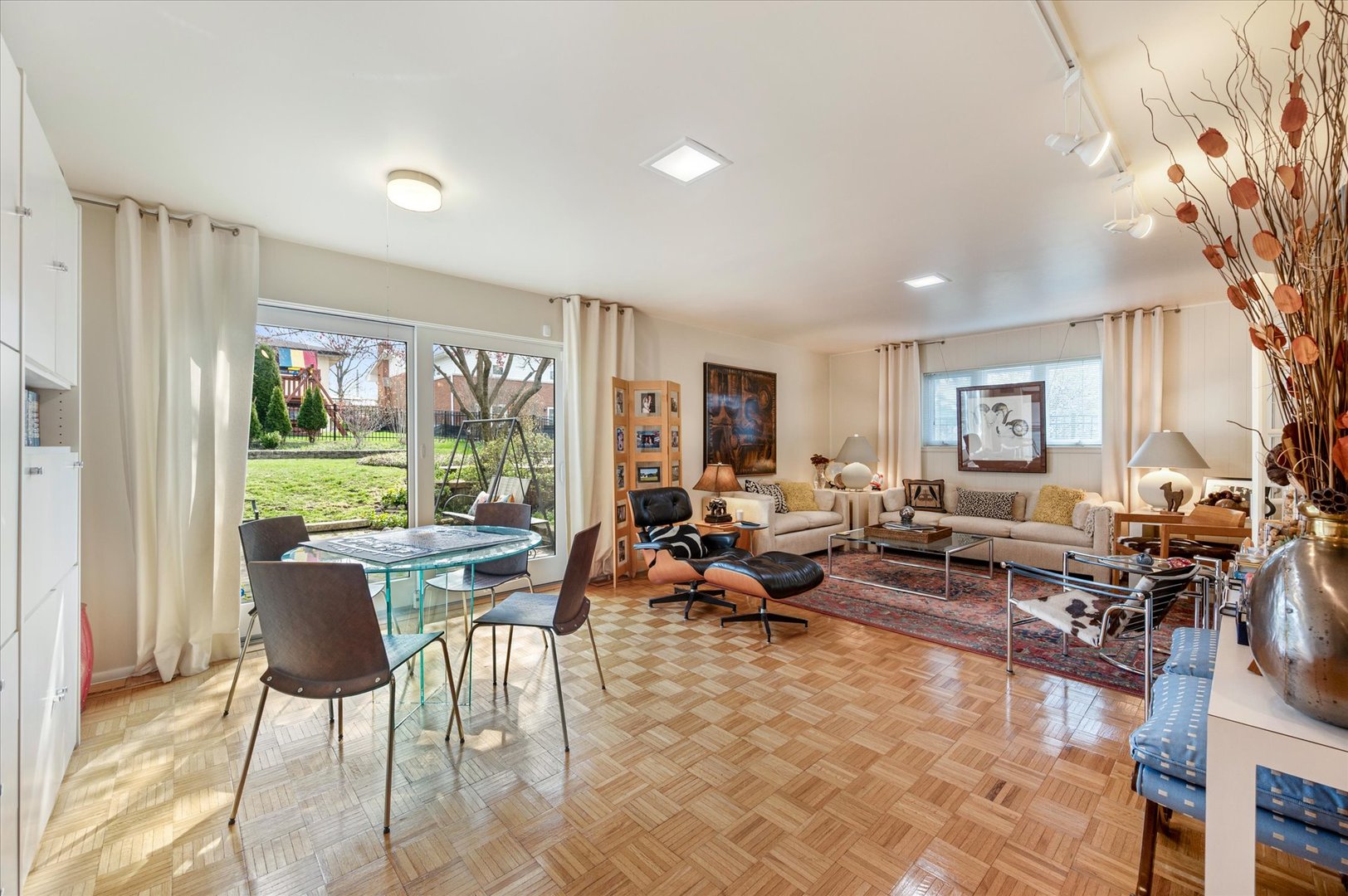 631 S Fern Court, Elmhurst, IL 60126