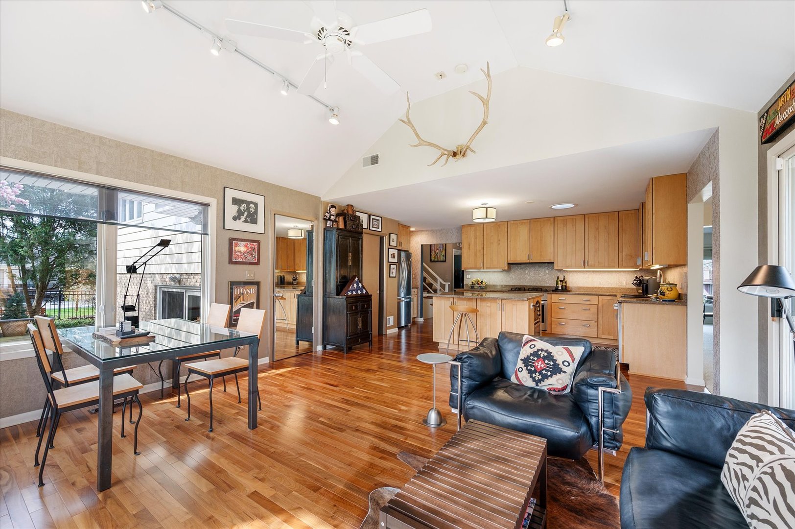 631 S Fern Court, Elmhurst, IL 60126