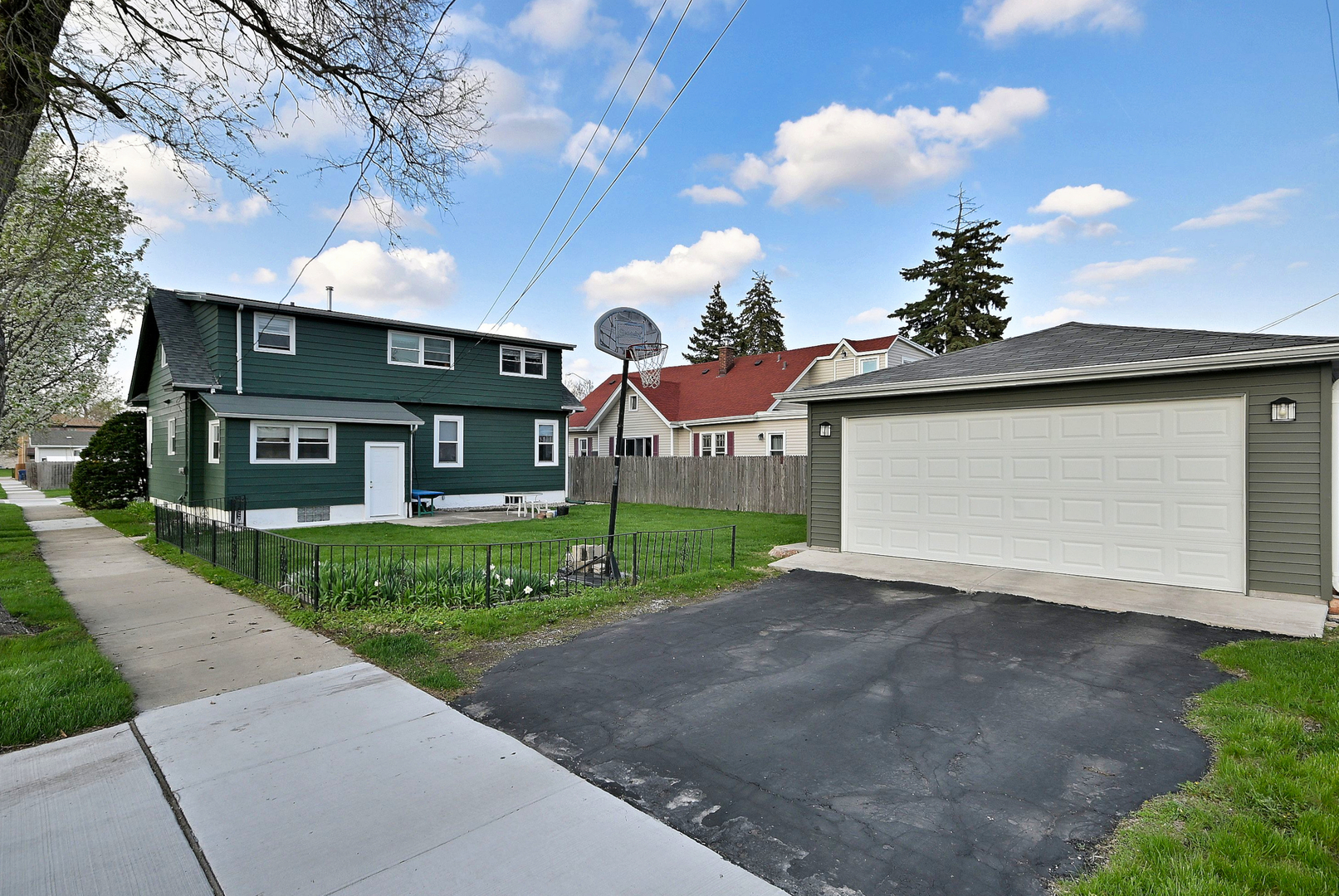 2221 119th Place, Blue Island, IL 60406