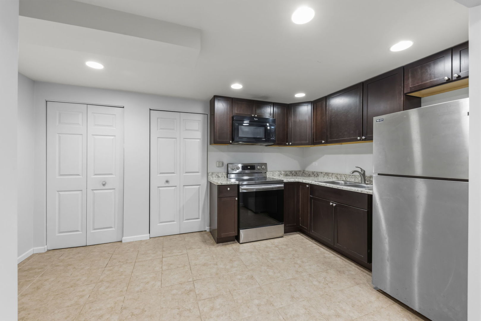 222 Julep Avenue, Oswego, IL 60543