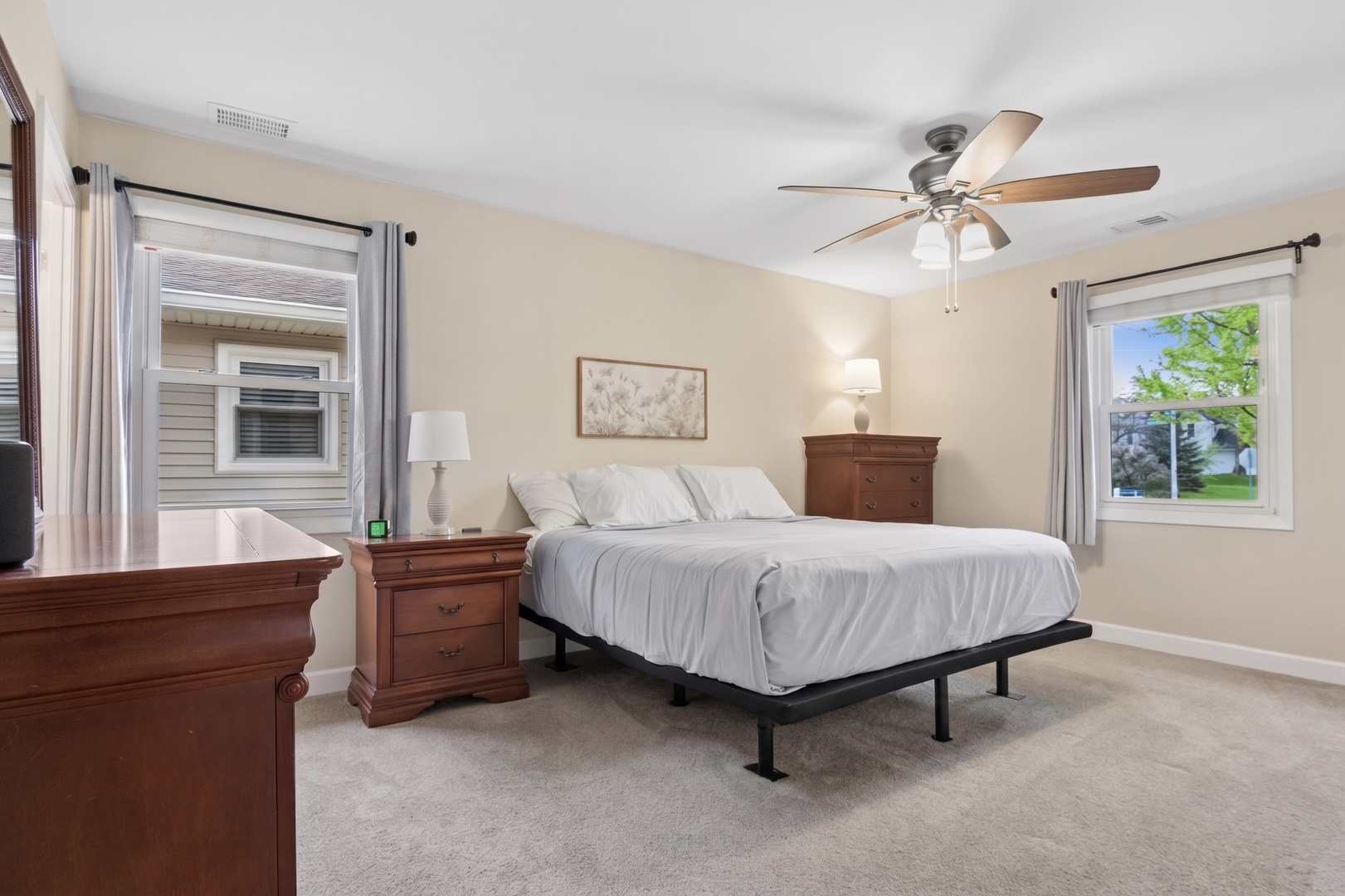 1801 CAMBOURNE Lane, Schaumburg, IL 60194