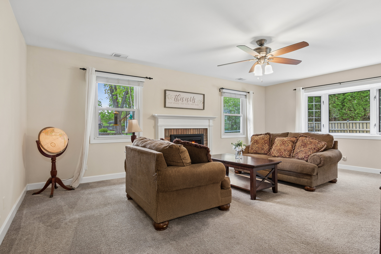1801 CAMBOURNE Lane, Schaumburg, IL 60194