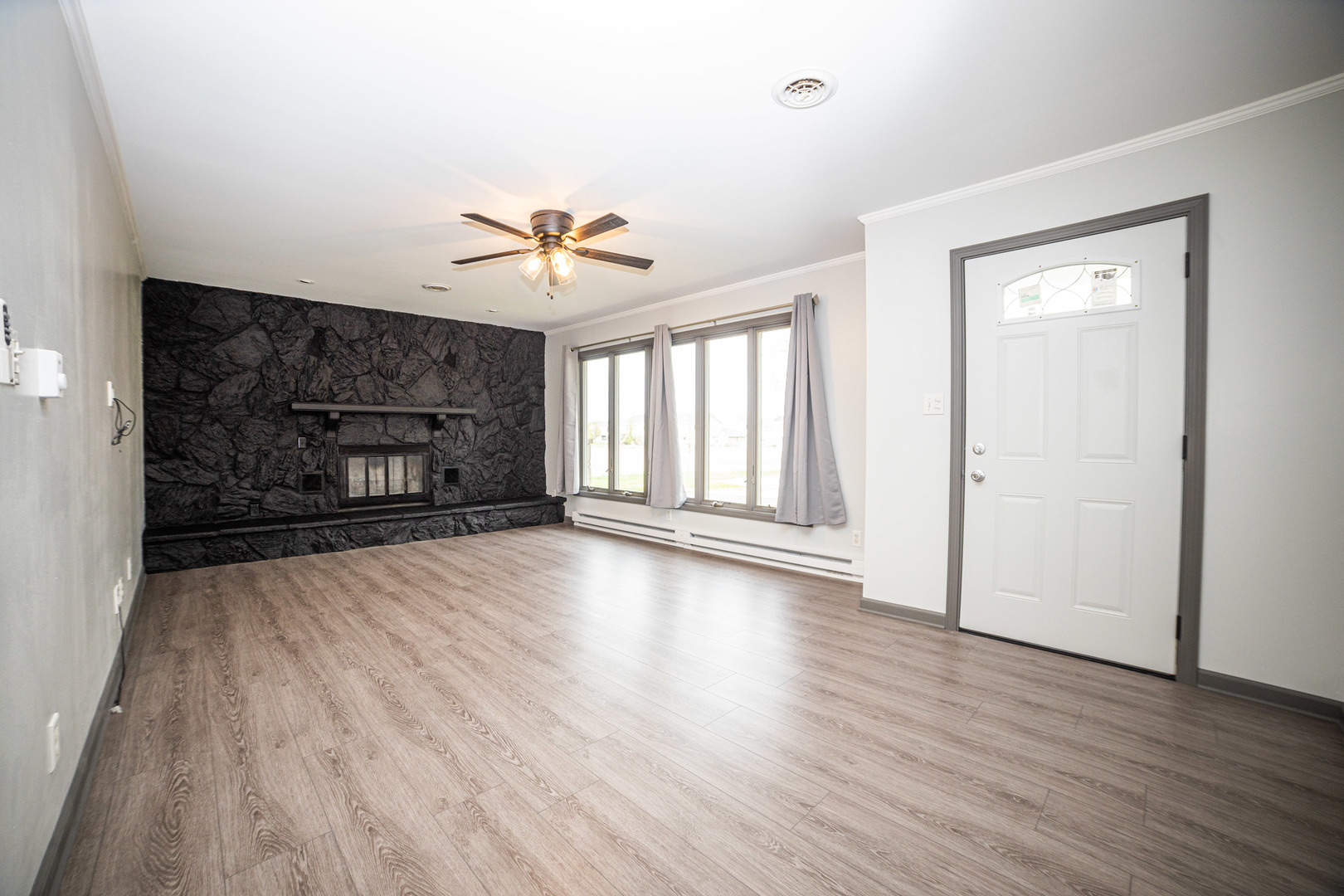 307 Illini Drive, Minooka, IL 60447