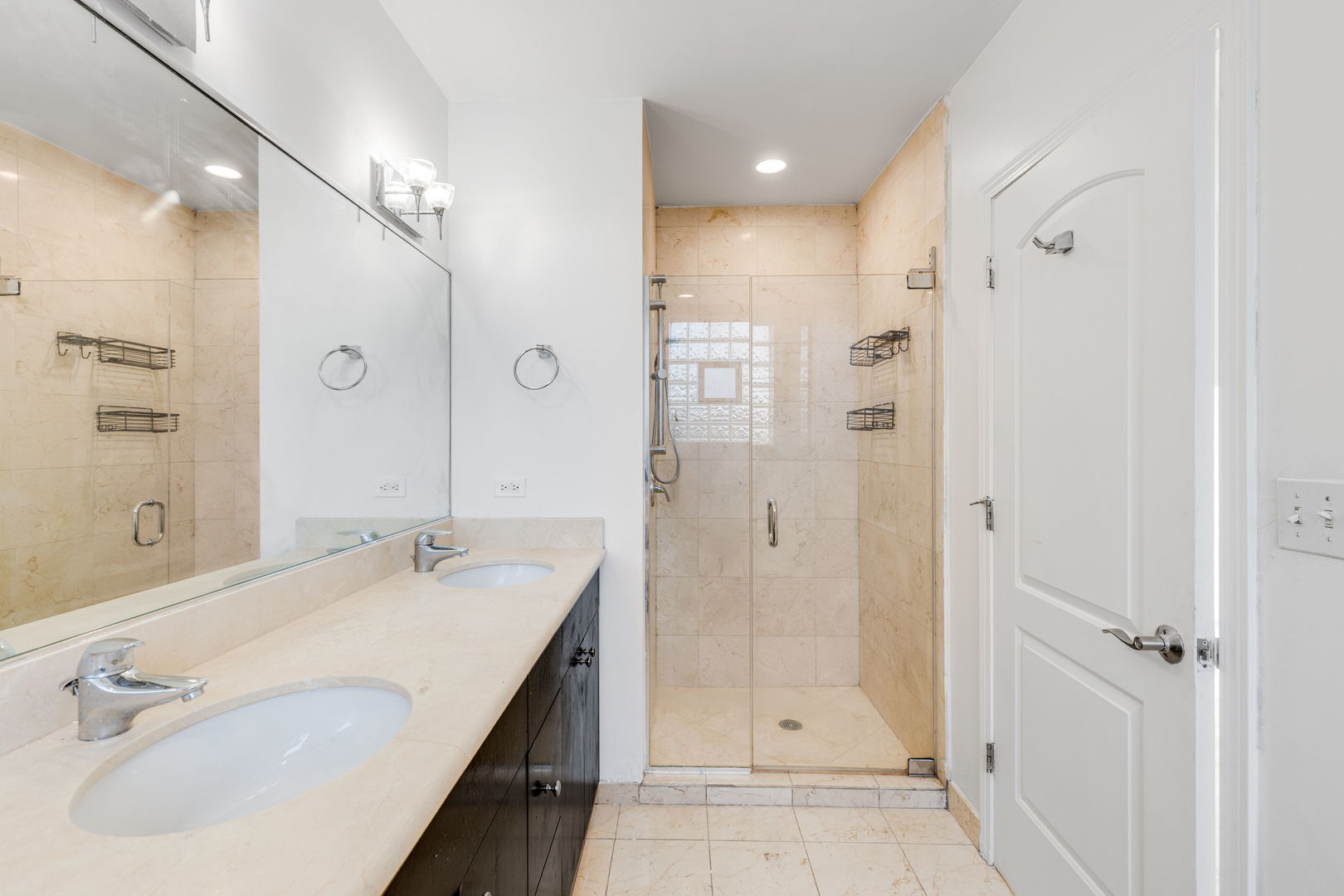 4800 S St Lawrence Avenue #2N, Chicago, IL 60615