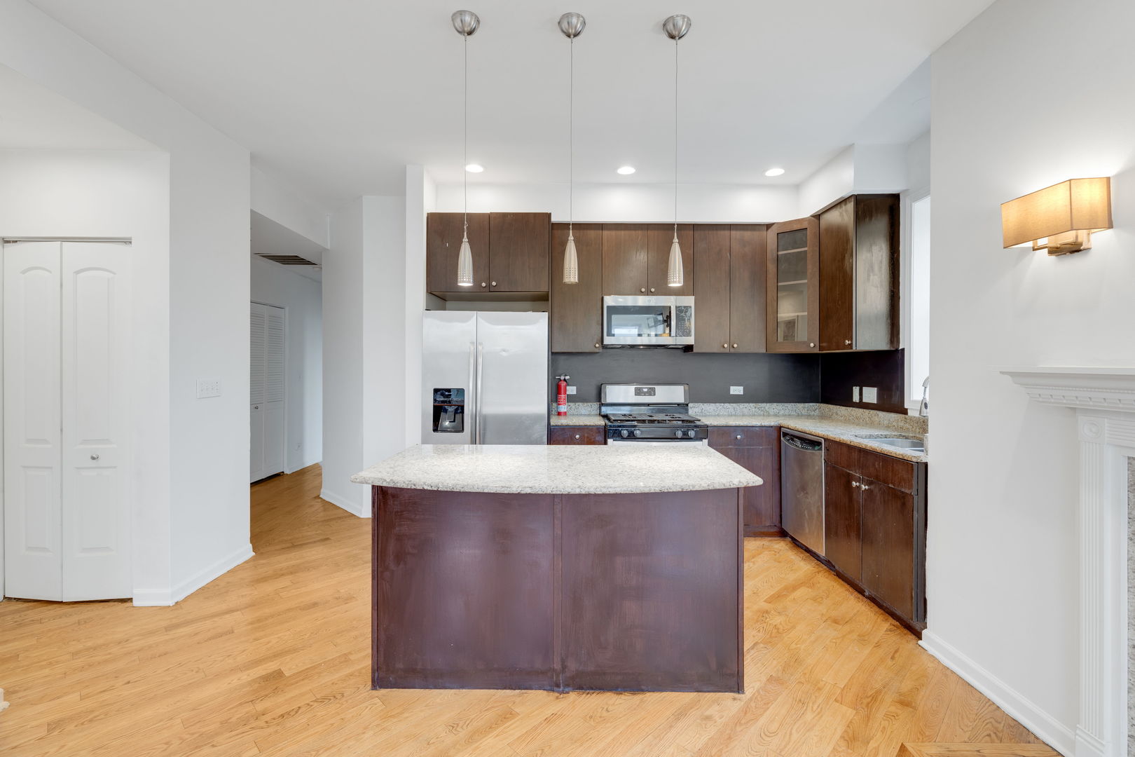 4800 S St Lawrence Avenue #2N, Chicago, IL 60615