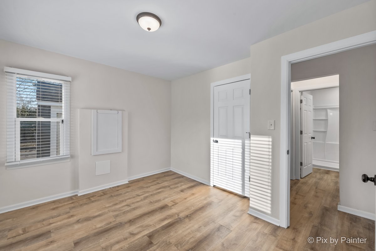 1019 Maple Street, Lake In The Hills, IL 60156