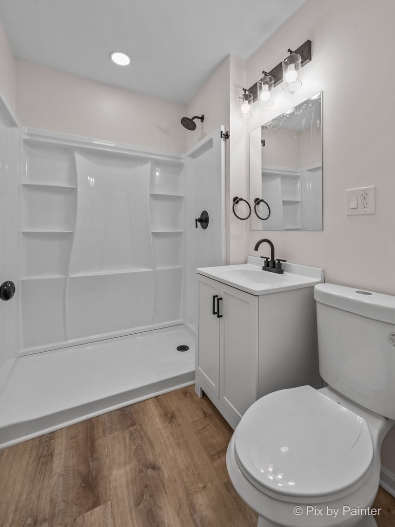 1019 Maple Street, Lake In The Hills, IL 60156