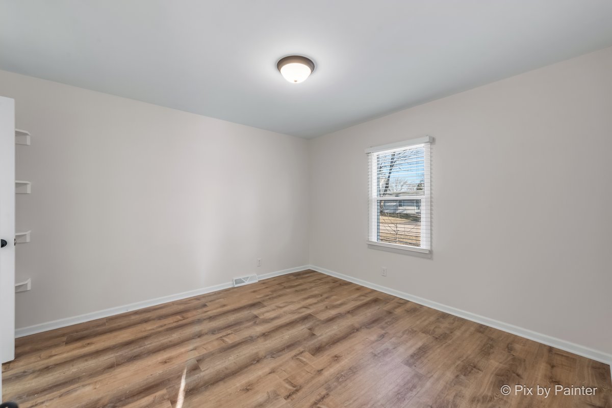 1019 Maple Street, Lake In The Hills, IL 60156