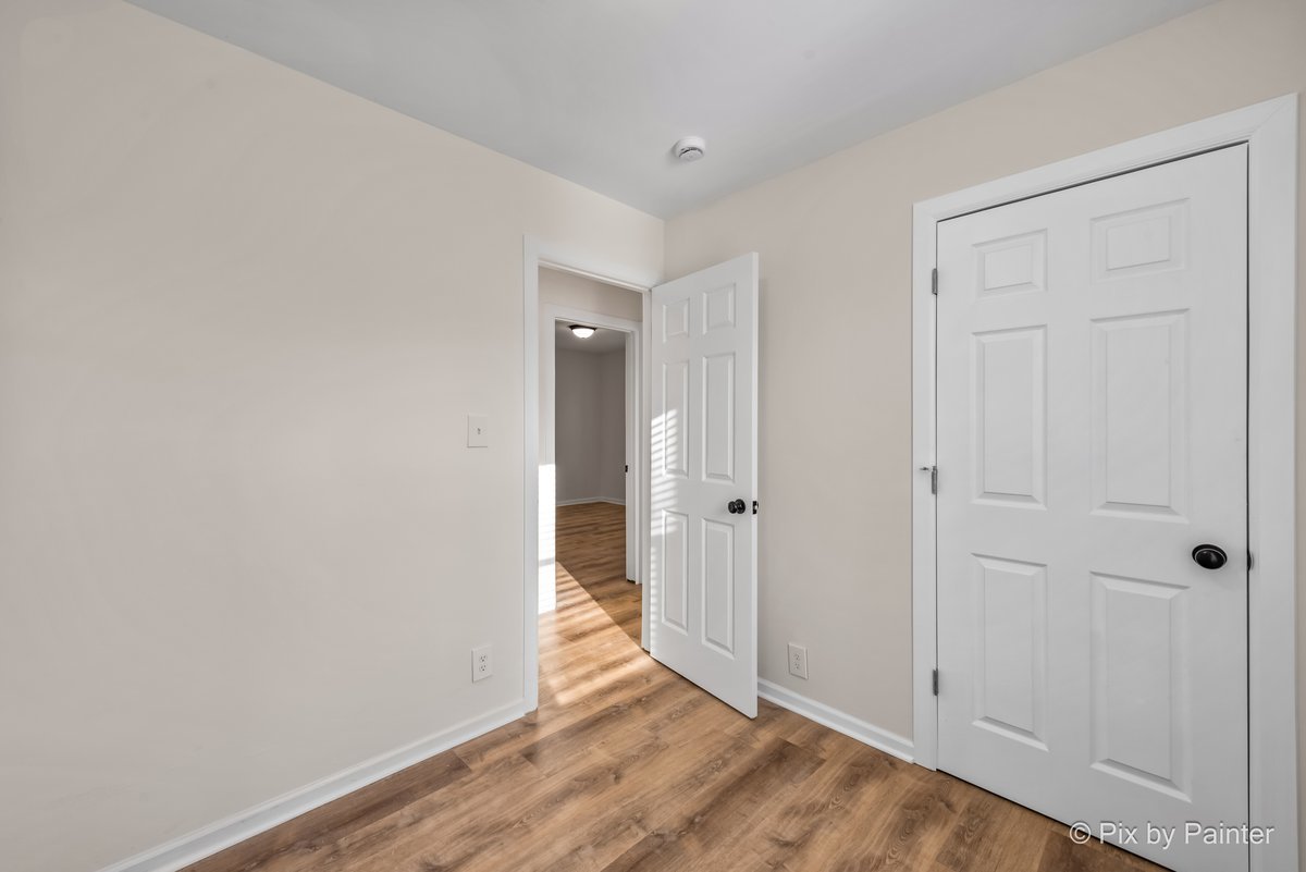 1019 Maple Street, Lake In The Hills, IL 60156