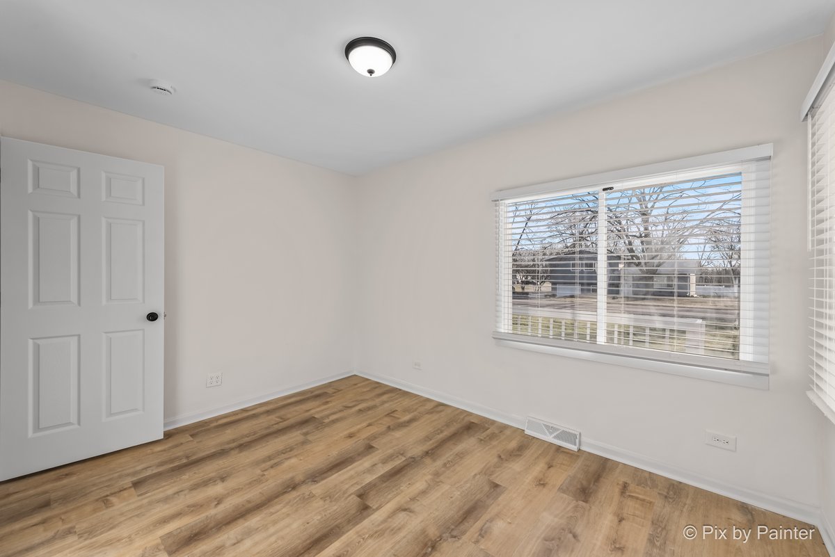 1019 Maple Street, Lake In The Hills, IL 60156