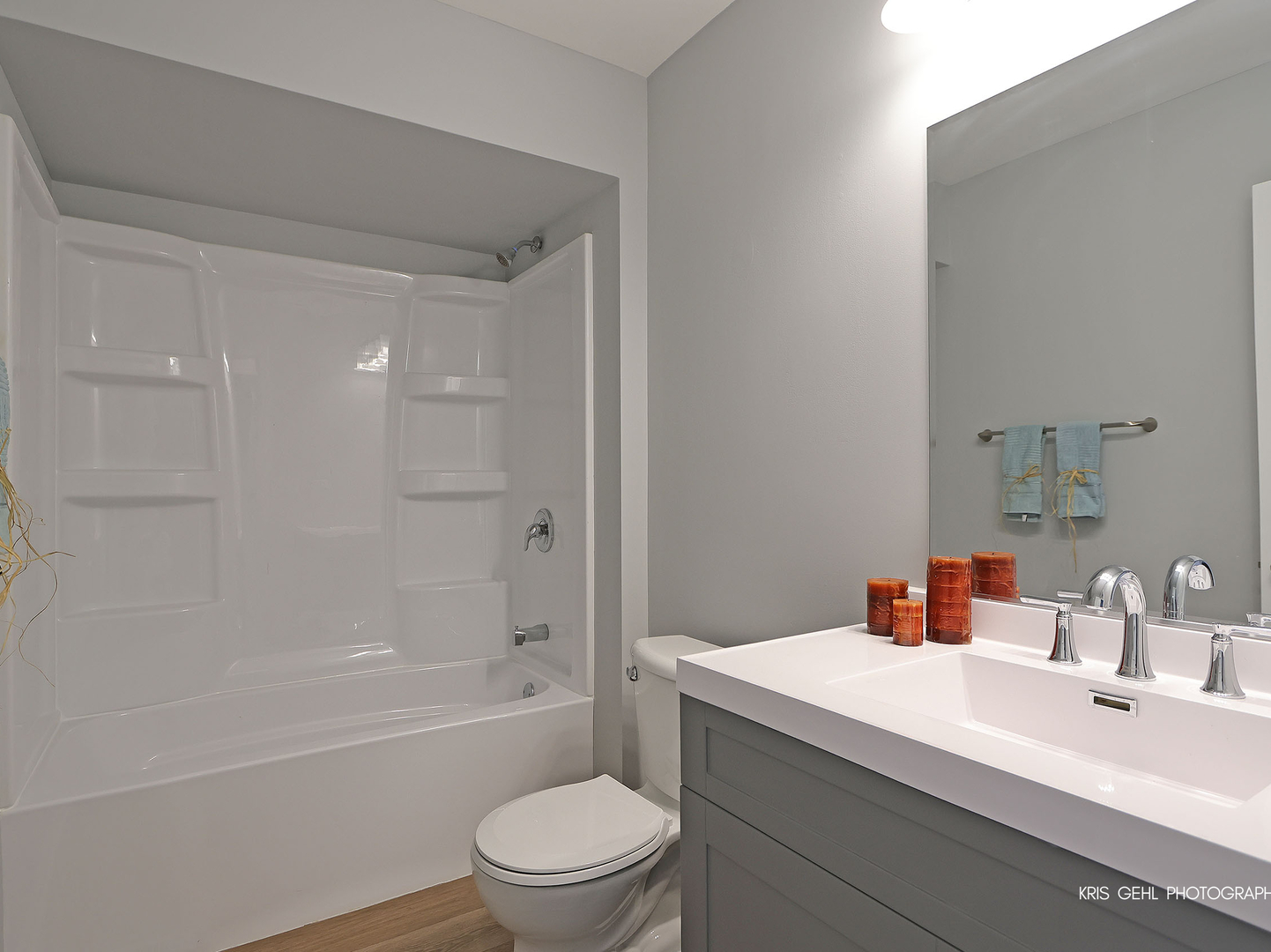 972 Pleasant Street, Woodstock, IL 60098