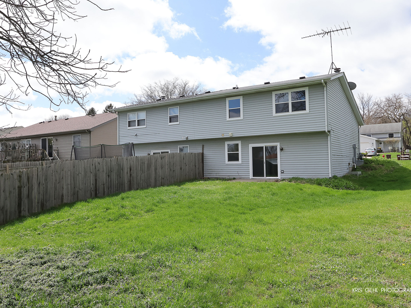 972 Pleasant Street, Woodstock, IL 60098