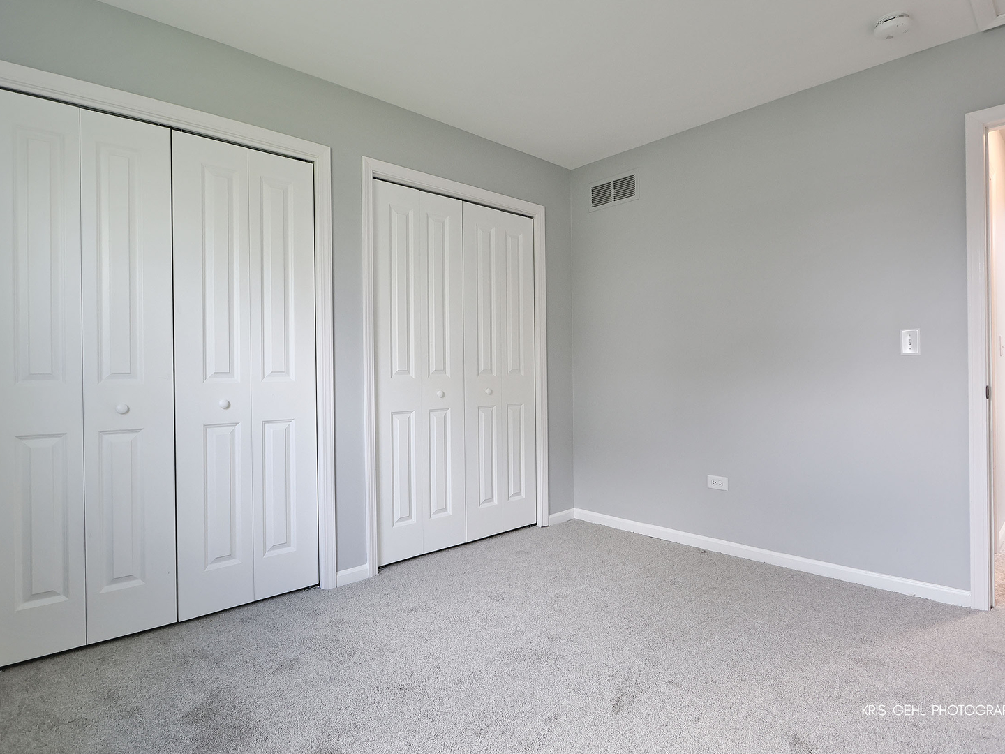 972 Pleasant Street, Woodstock, IL 60098