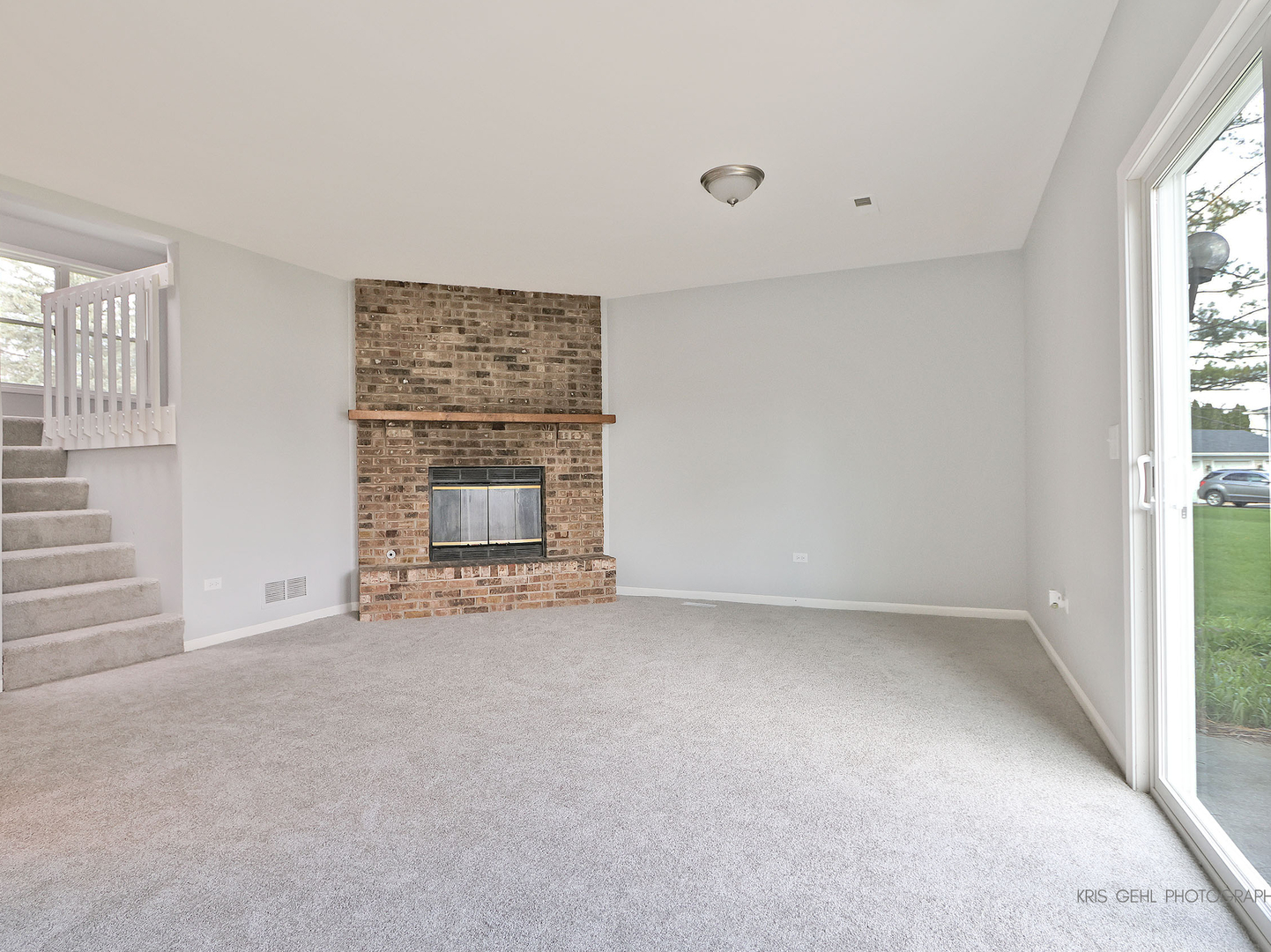 972 Pleasant Street, Woodstock, IL 60098