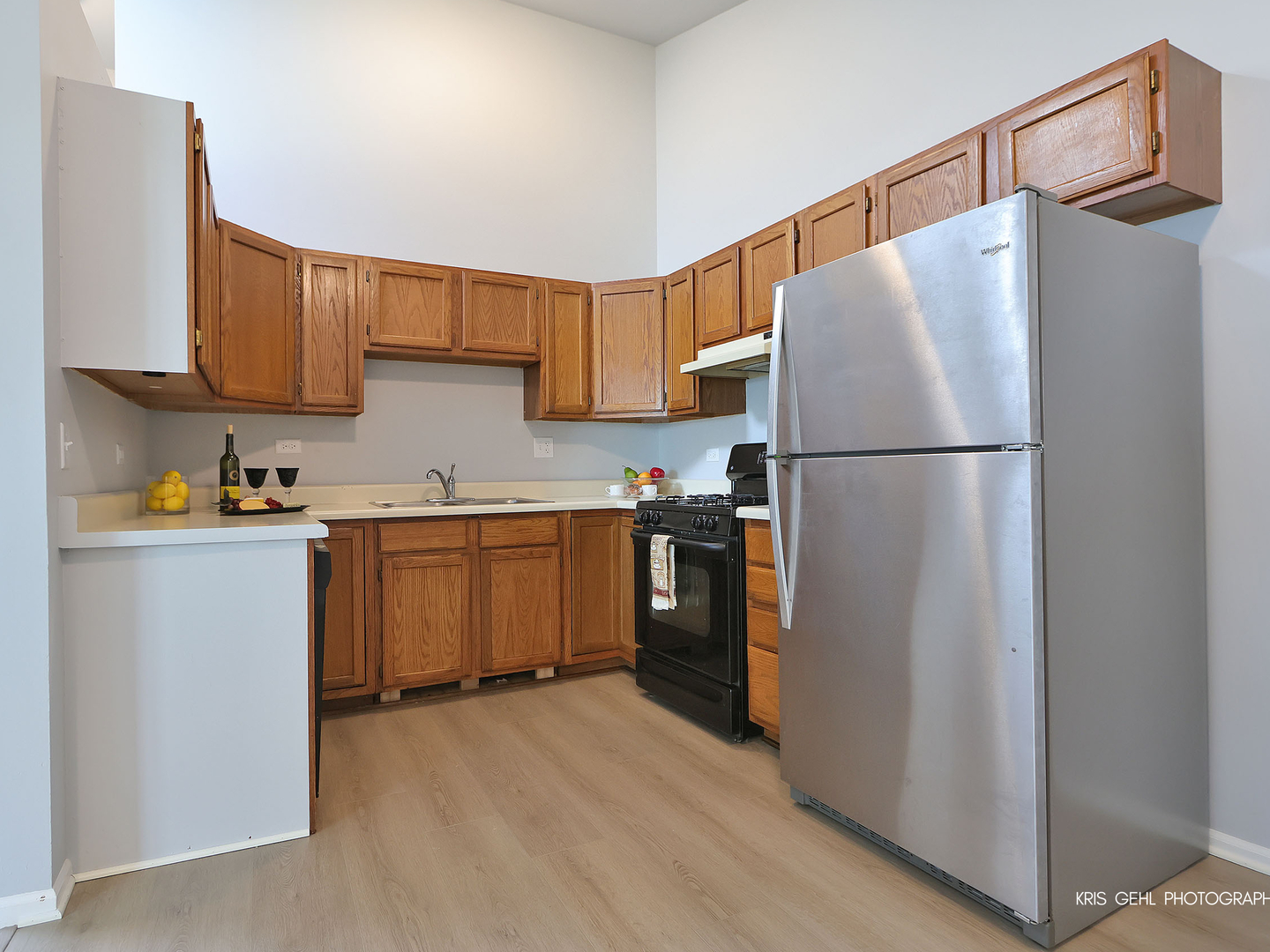 972 Pleasant Street, Woodstock, IL 60098