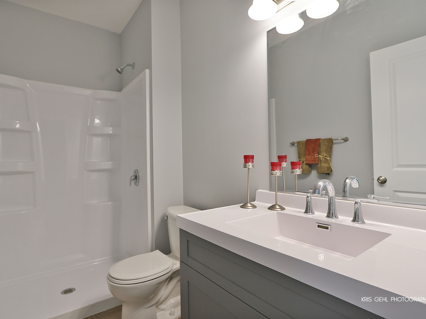 972 Pleasant Street, Woodstock, IL 60098