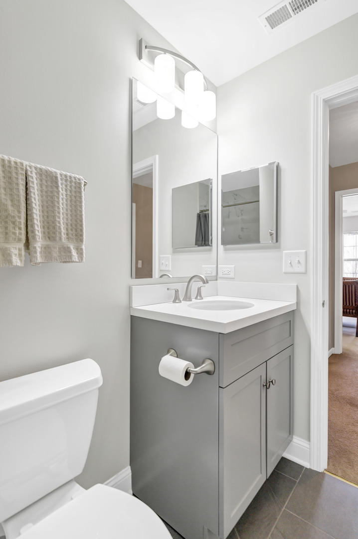 176 Woodland Park Circle, Gilberts, IL 60136