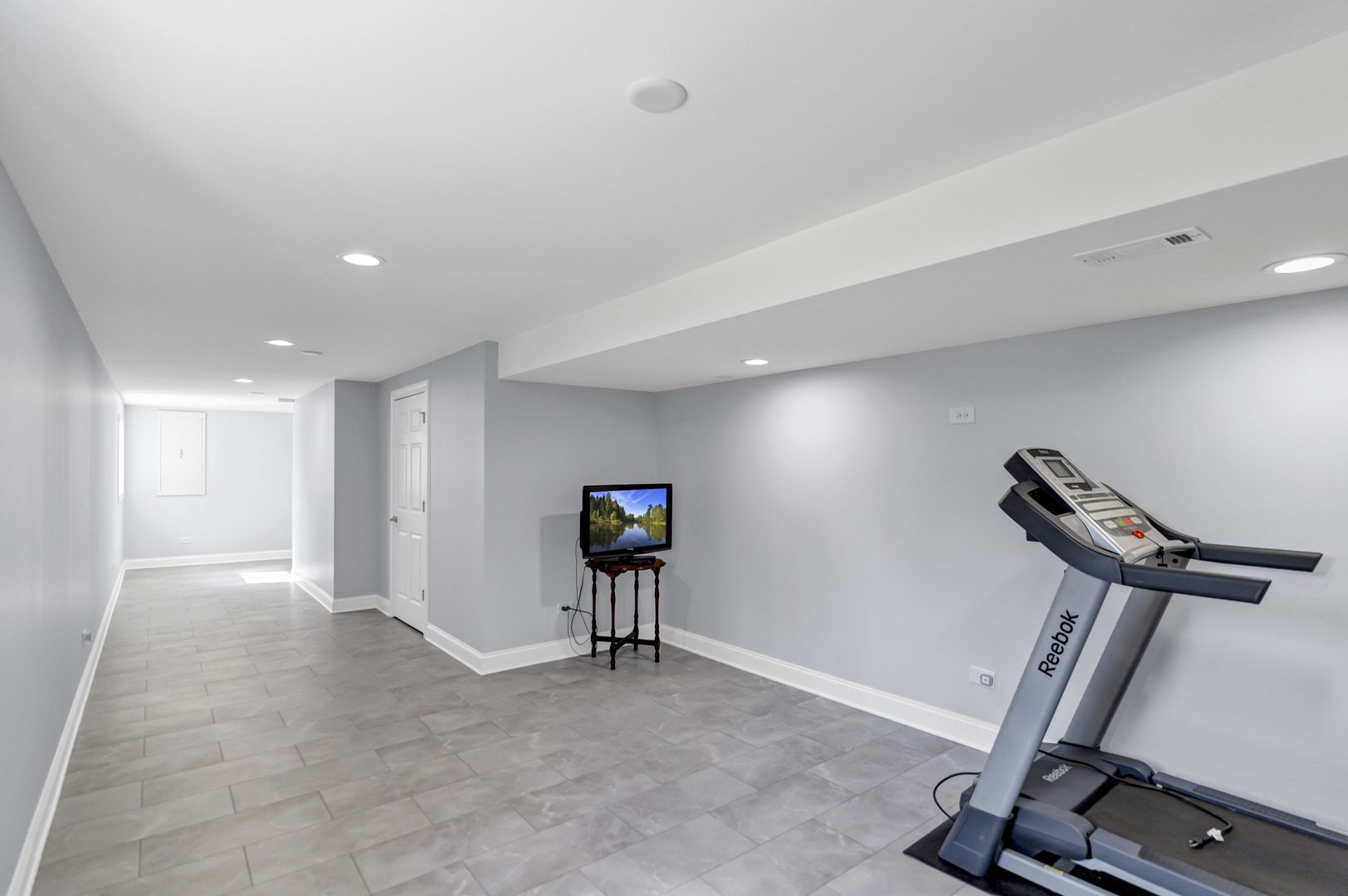 176 Woodland Park Circle, Gilberts, IL 60136