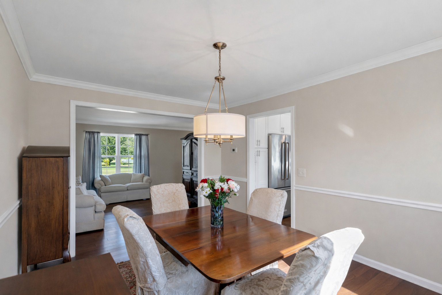 176 Woodland Park Circle, Gilberts, IL 60136