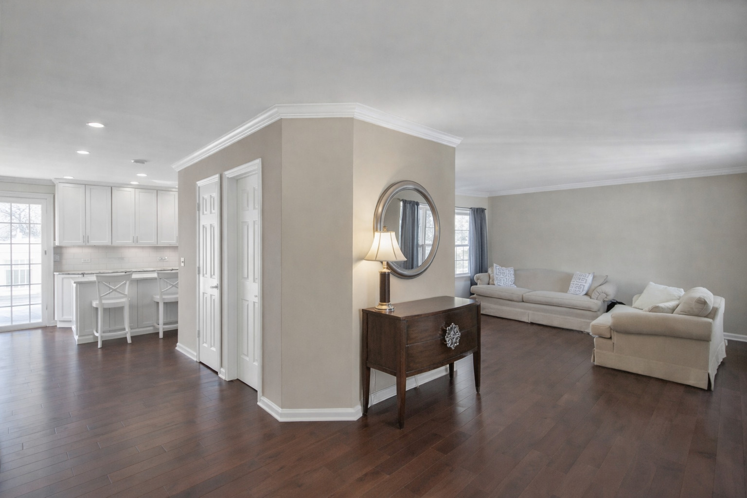 176 Woodland Park Circle, Gilberts, IL 60136