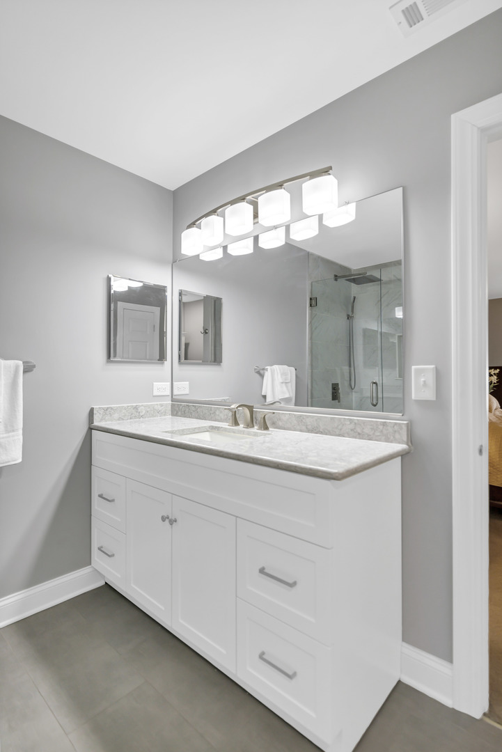 176 Woodland Park Circle, Gilberts, IL 60136