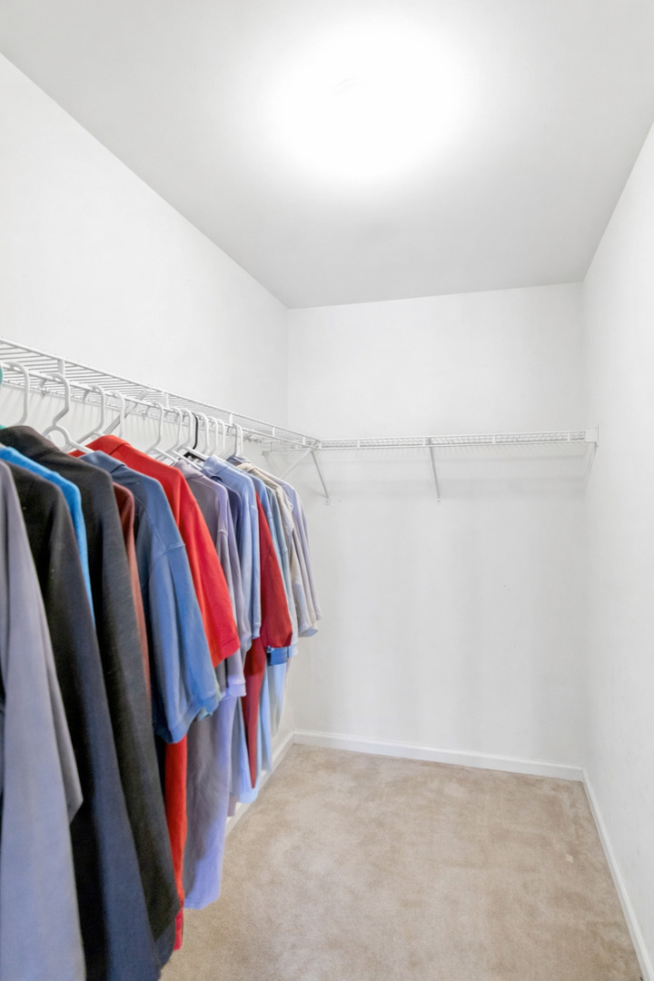 176 Woodland Park Circle, Gilberts, IL 60136