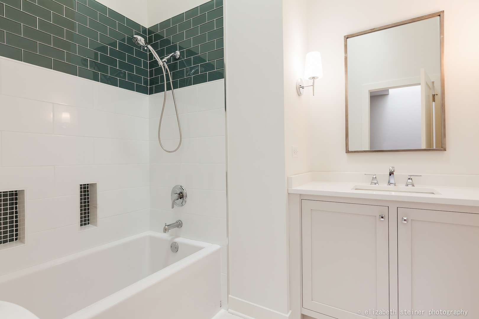 Clarendon Hills, IL 60514