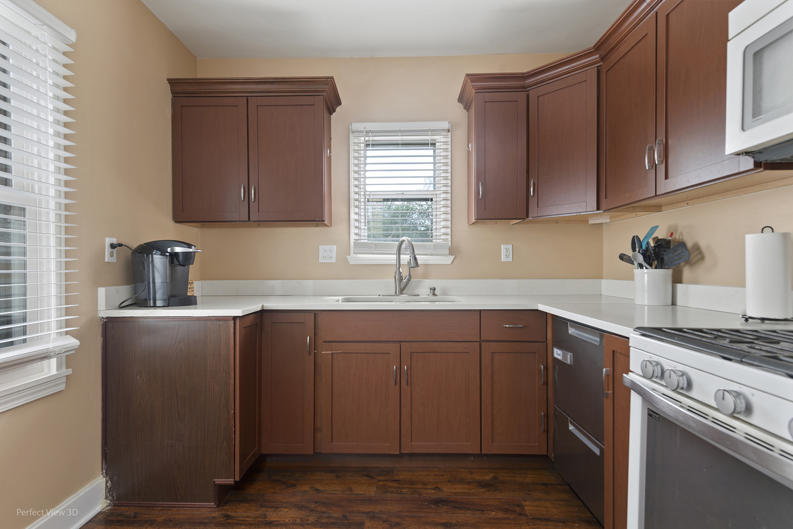 128 Independence Avenue, Joliet, IL 60433